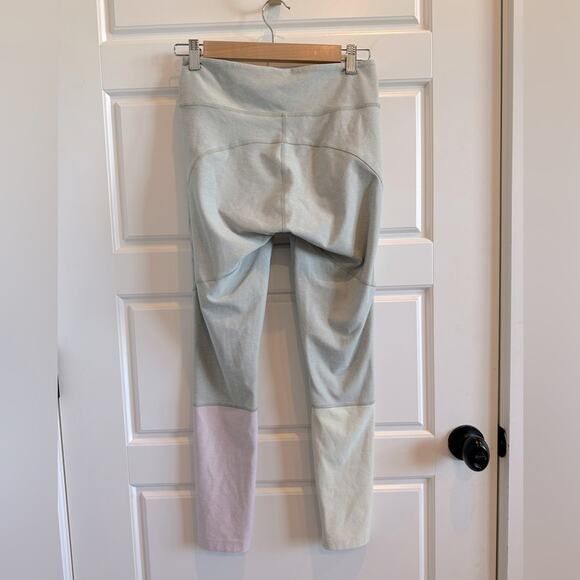 Outdoor Voices Women’s Dipped 7/8 Colorblock Leggings-Small - Picture 5 of 9